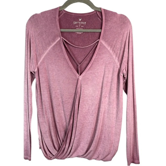 AMERICAN EAGLE Soft & Sexy Twist Surplice Hem Shirt Mauve Cutout V-Neck Size S - Picture 1 of 9